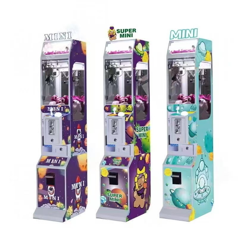 آلة مخلب صغيرة تعمل بقطع النقو - مراجعة Arcade Toy Vending Machine وسعره