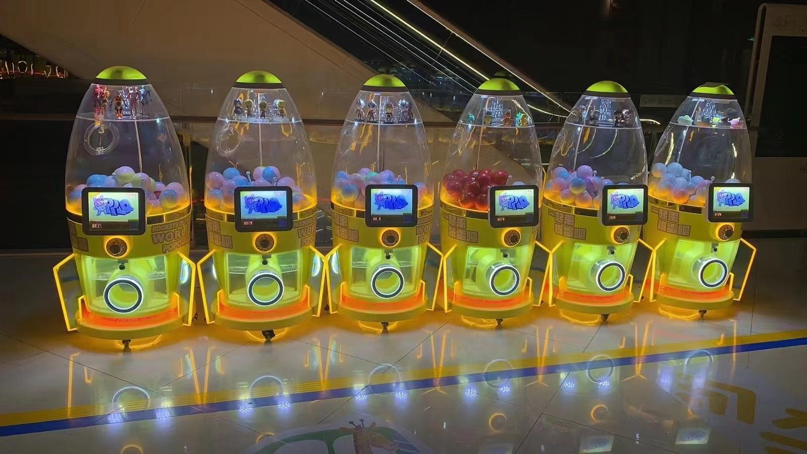 ماكينة بيع ألعاب الكبسولات، لع - مراجعة Prize Capsule Toy Machine وسعره